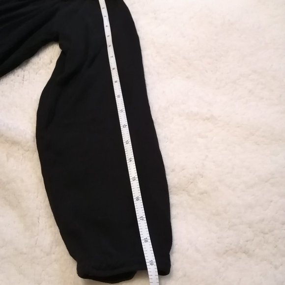 Black off-the-shoulder blouse - Picture 9 of 10